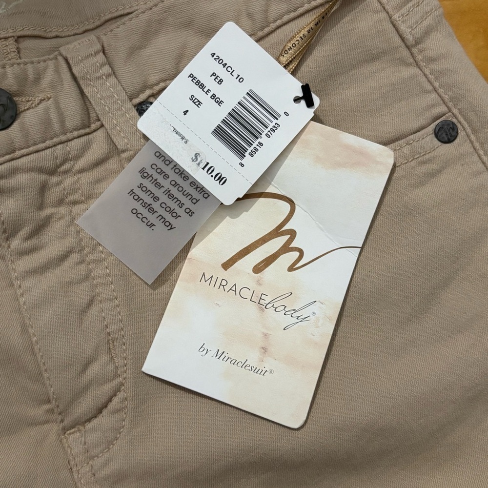Miraclebody by Miraclesuit Straight Leg Pants Womens Size 4 Pebble Beige New Tag - Picture 3 of 4